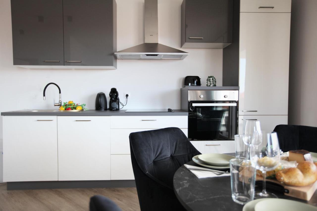 Apartments One Τρογκίρ Εξωτερικό φωτογραφία