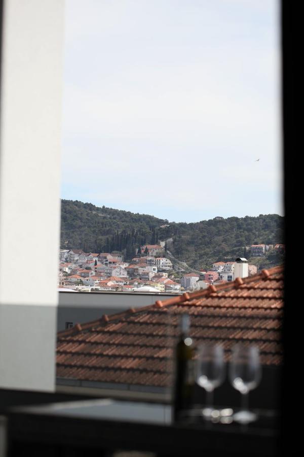 Apartments One Τρογκίρ Εξωτερικό φωτογραφία