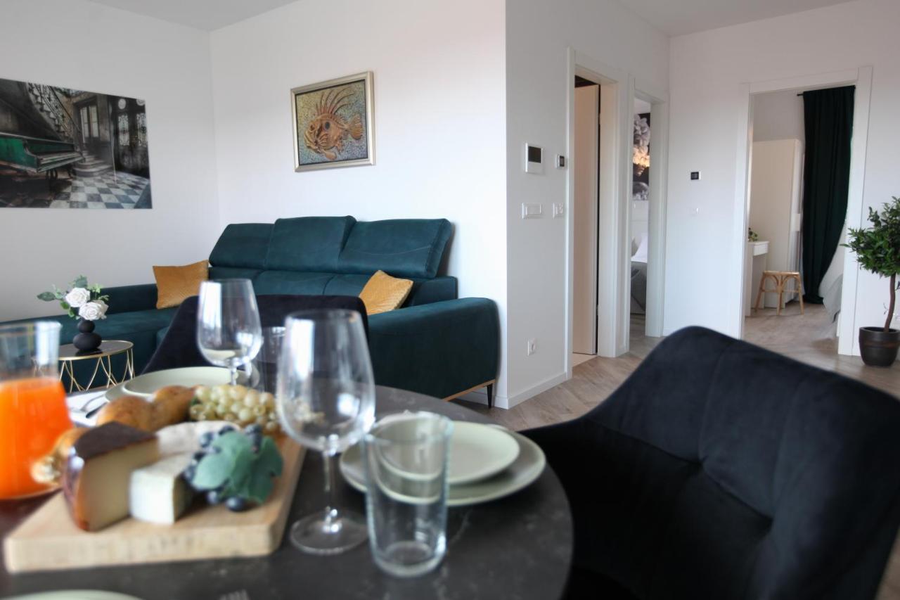 Apartments One Τρογκίρ Εξωτερικό φωτογραφία