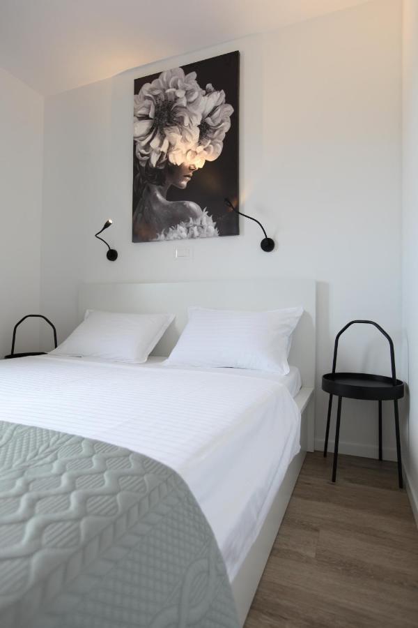 Apartments One Τρογκίρ Εξωτερικό φωτογραφία