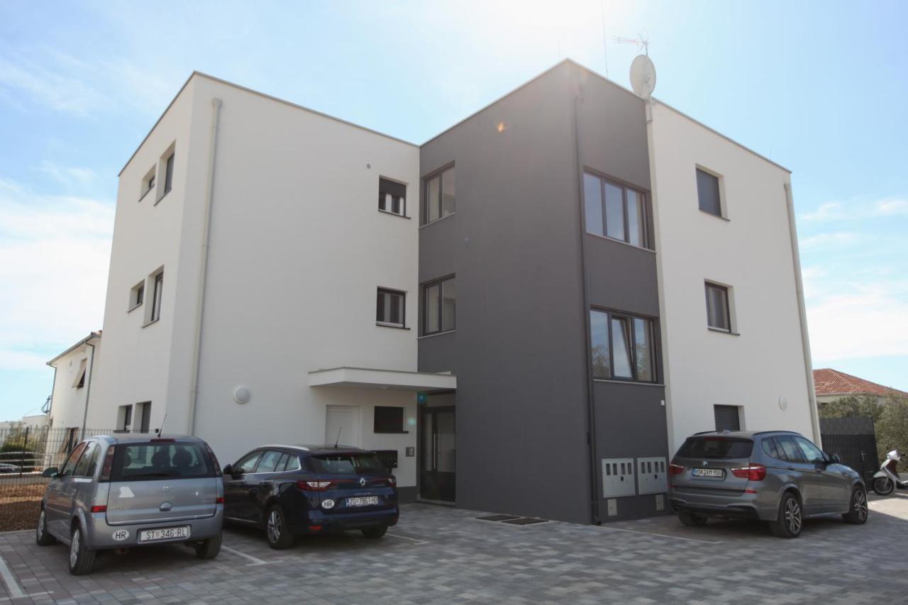 Apartments One Τρογκίρ Εξωτερικό φωτογραφία